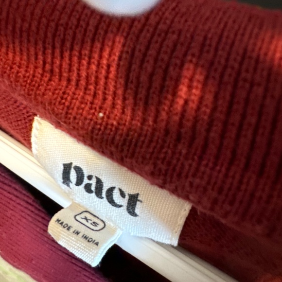 ✨ | PACT | ✨ Women's Pomegranate Classic Fine Knit Polo Sweater XS - Picture 3 of 3